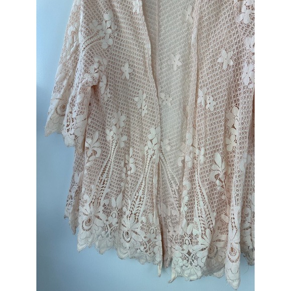 Torrid Scalloped Lace Kimono Open Front Pale Blush Floral Plus Size 3/4 3X 4X - Picture 8 of 10